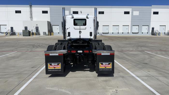 2027 Peterbilt 589-6