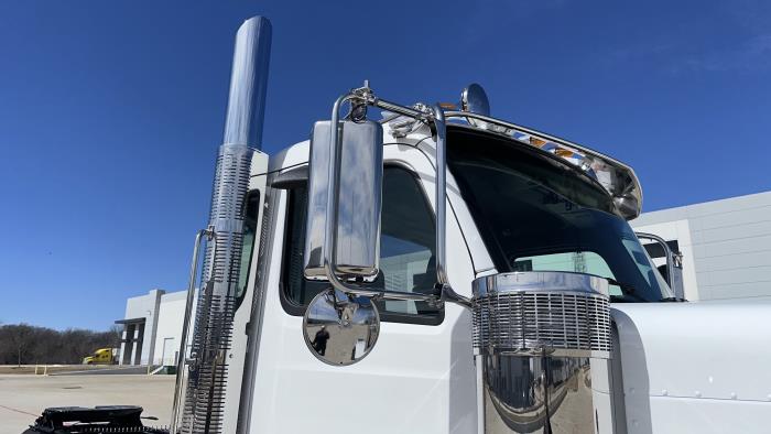 2027 Peterbilt 589-20