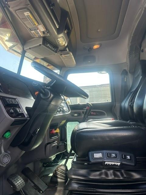 2024 Peterbilt 389-1