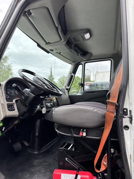 2017 International 4300-9
