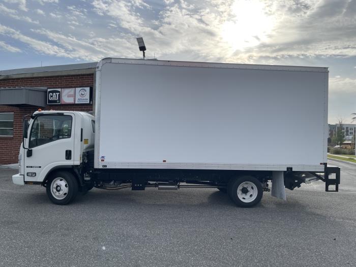 2025 Isuzu NRR-3