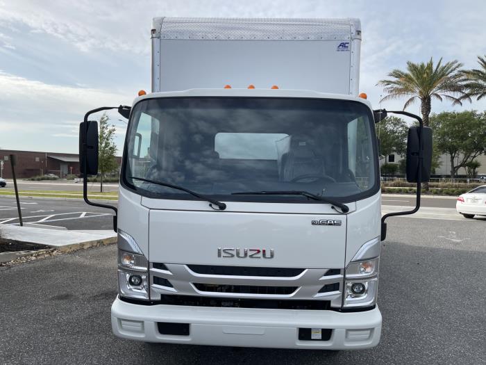 2025 Isuzu NRR-7