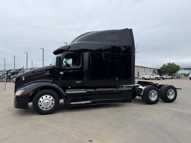 2022 Peterbilt 579-2
