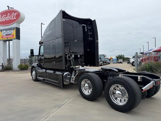 2022 Peterbilt 579-4