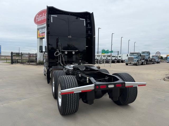 2022 Peterbilt 579-5