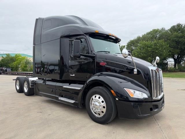 2022 Peterbilt 579-9