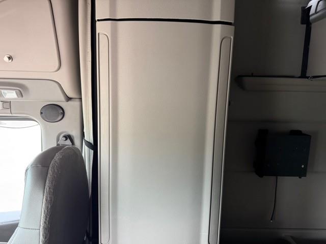 2022 Peterbilt 579-37