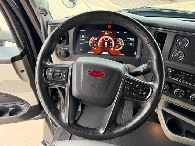 2022 Peterbilt 579-41