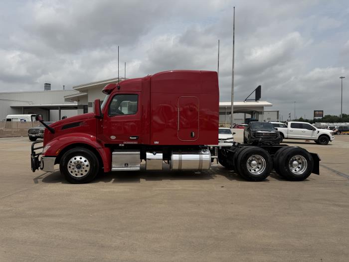 2022 Peterbilt 579-2