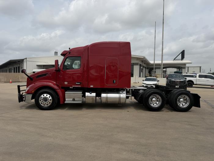 2022 Peterbilt 579-2