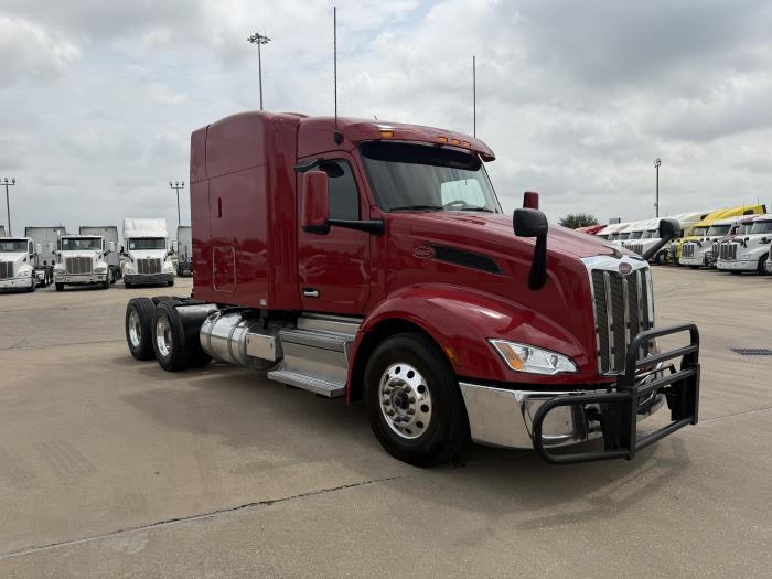 2022 Peterbilt 579-7