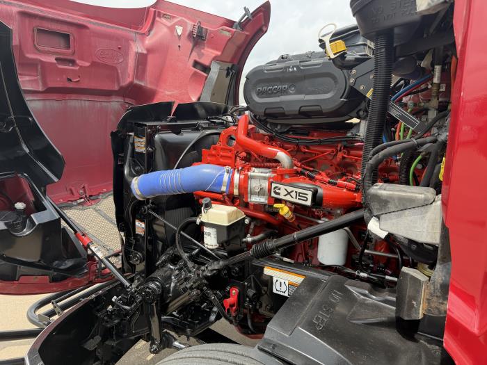 2022 Peterbilt 579-17