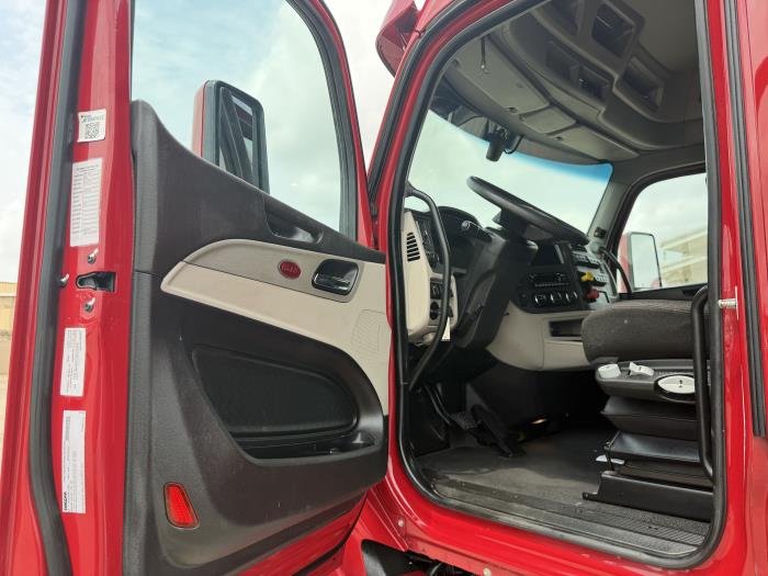 2022 Peterbilt 579-24