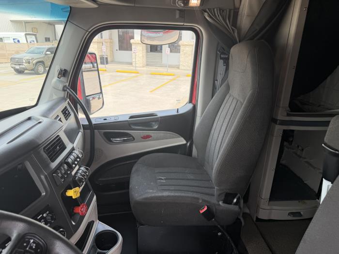 2022 Peterbilt 579-25