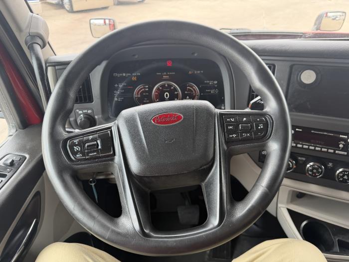 2022 Peterbilt 579-34