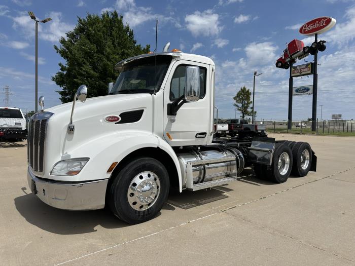 2021 Peterbilt 579-1
