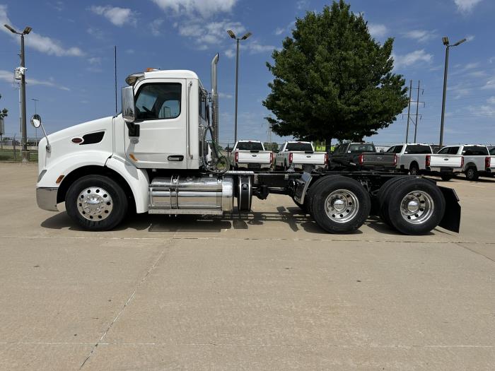 2021 Peterbilt 579-5