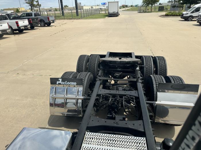 2021 Peterbilt 579-15