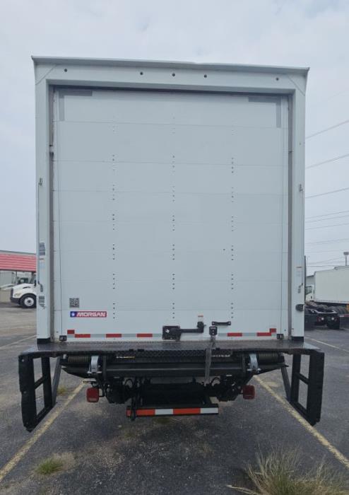 2022 Kenworth T270-4