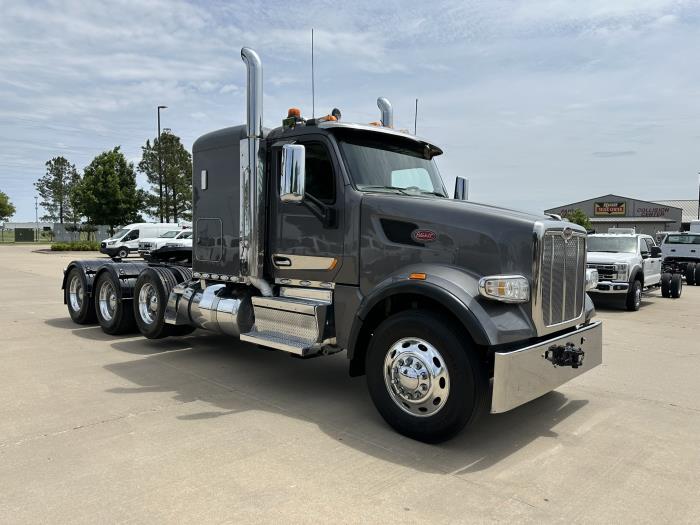 2021 Peterbilt 567-4