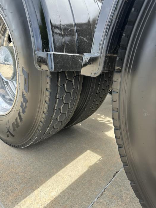 2021 Peterbilt 567-20