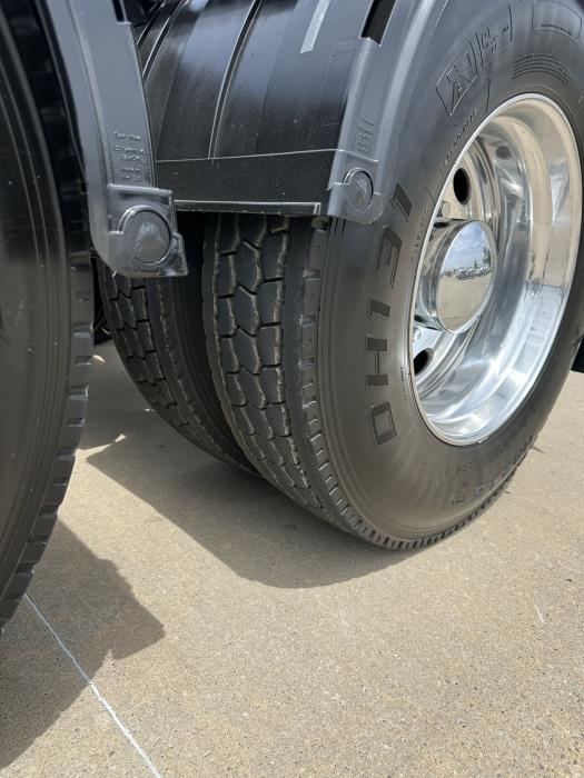 2021 Peterbilt 567-23