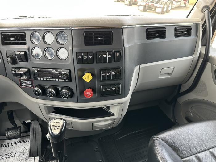 2021 Peterbilt 567-9