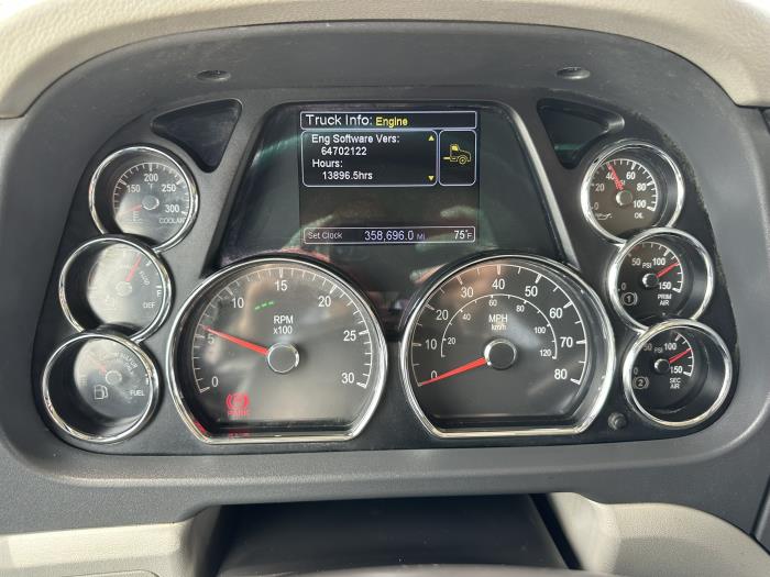 2021 Peterbilt 567-24