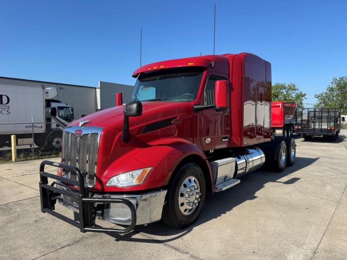 2022 Peterbilt 579-1