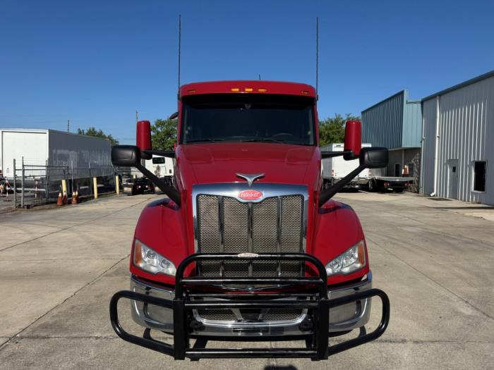 2022 Peterbilt 579-2