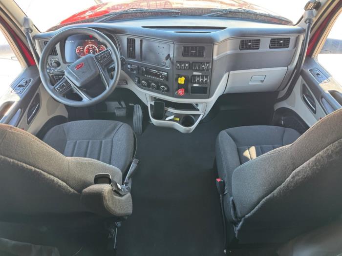 2022 Peterbilt 579-19