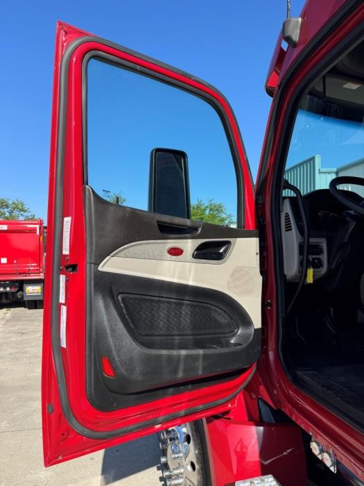 2022 Peterbilt 579-21