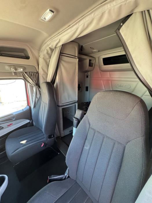 2022 Peterbilt 579-22