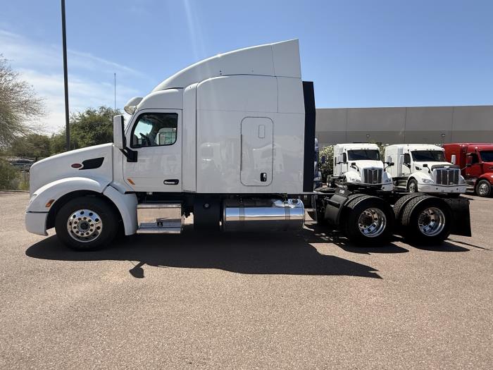 2022 Peterbilt 579-2