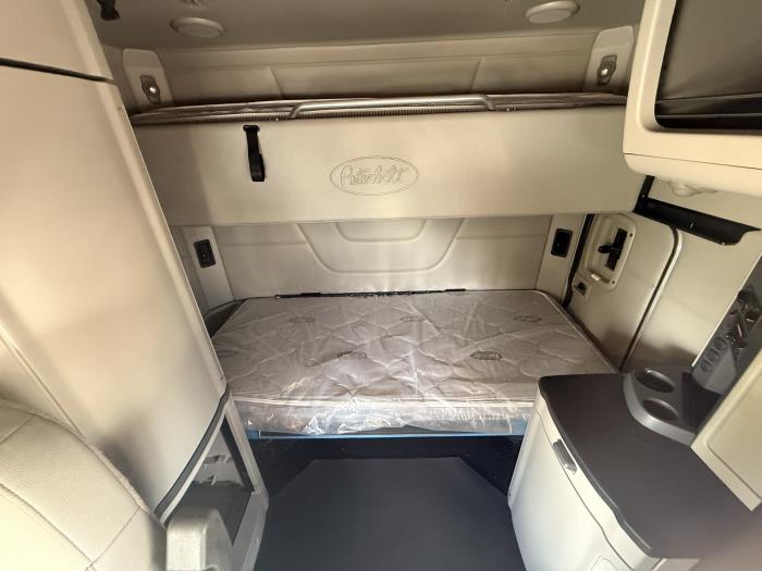 2022 Peterbilt 579-14