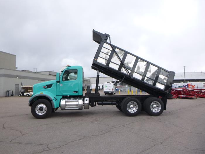 2022 Peterbilt 567-15