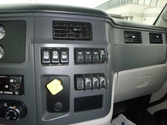 2022 Peterbilt 567-25