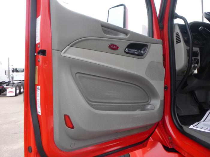2020 Peterbilt 579-13