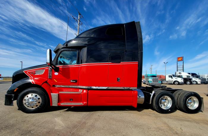 2021 Peterbilt 579-3