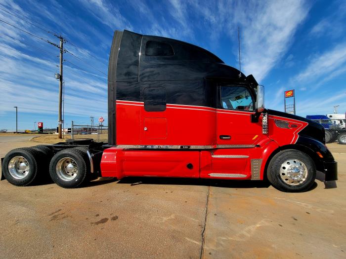 2021 Peterbilt 579-5