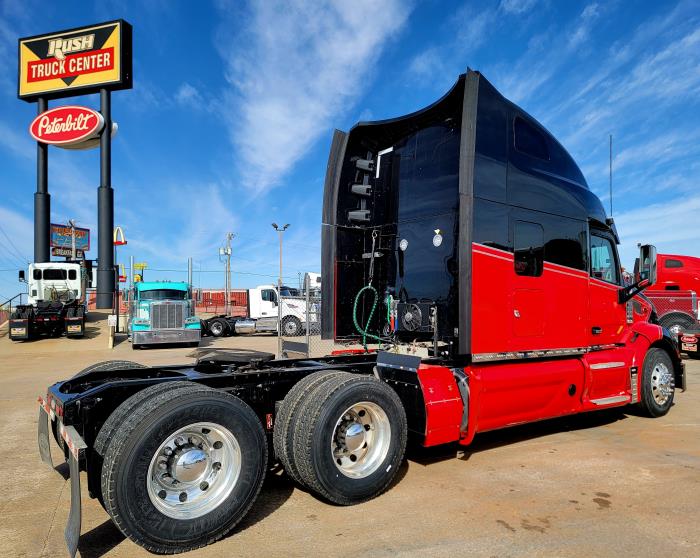 2021 Peterbilt 579-4