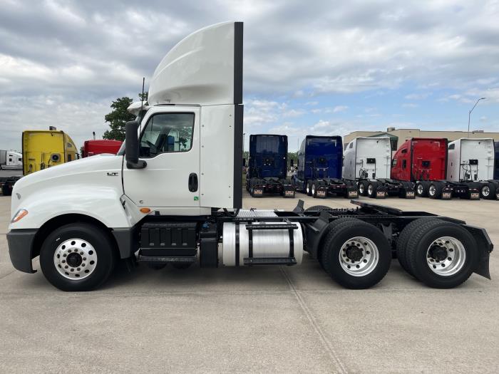 2022 International LT625-1