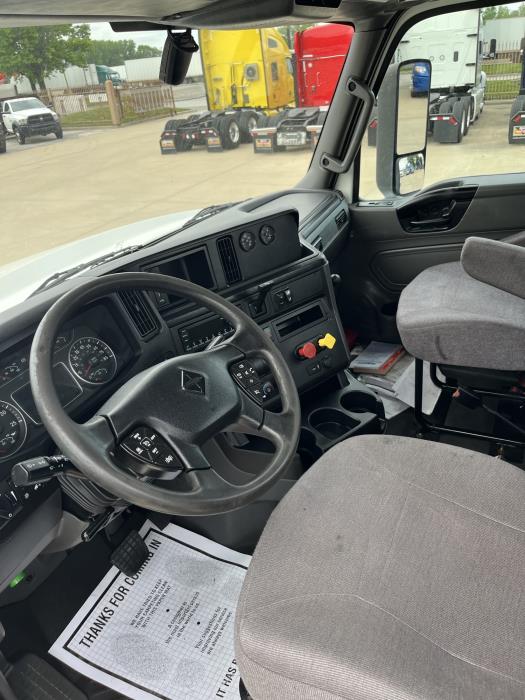 2022 International LT625-12