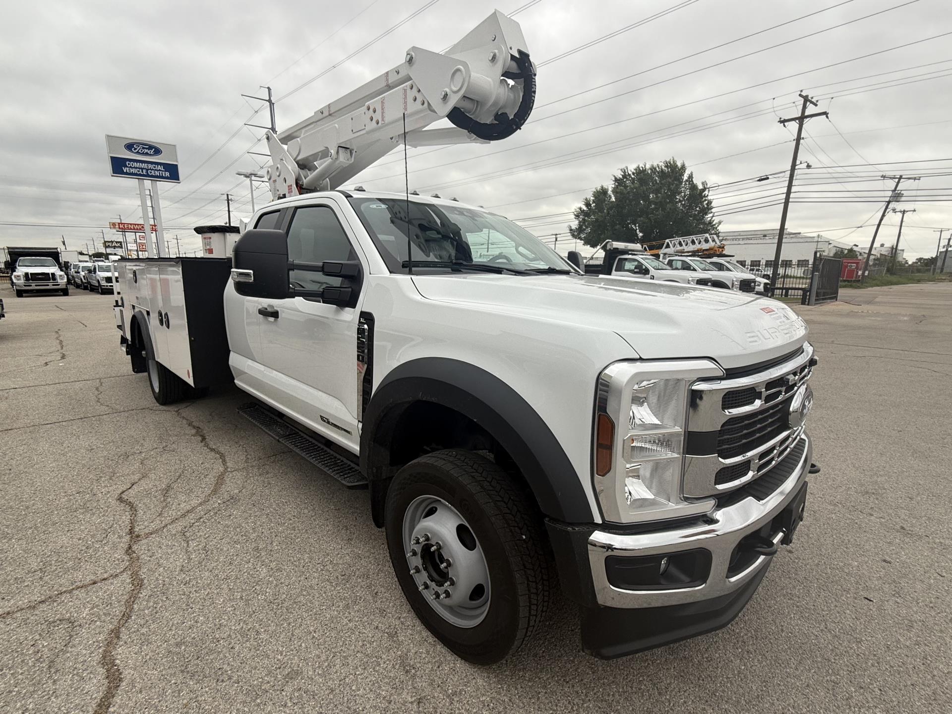 New 2026 Ford F-550 - photo 9