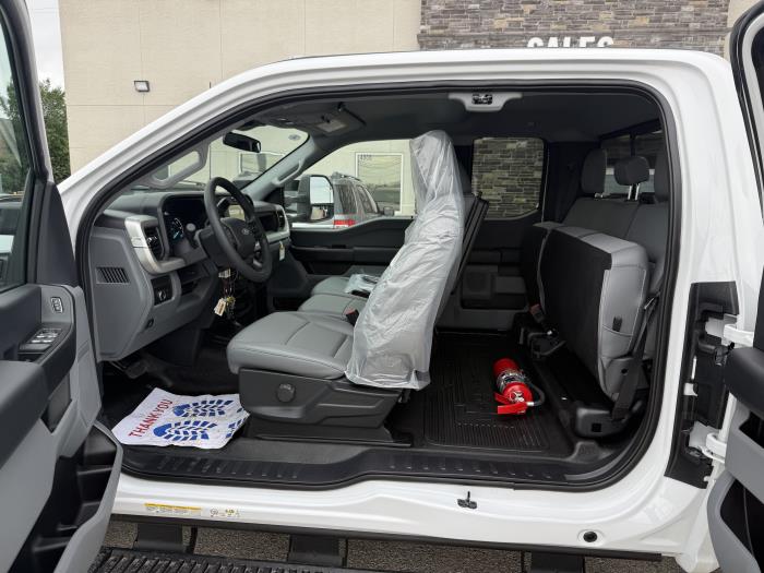2026 Ford F-550-14