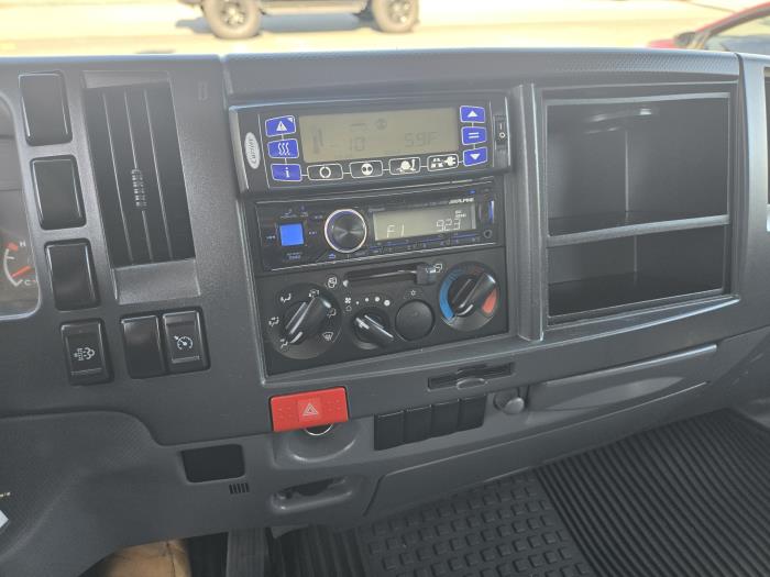 2018 Isuzu NRR-9