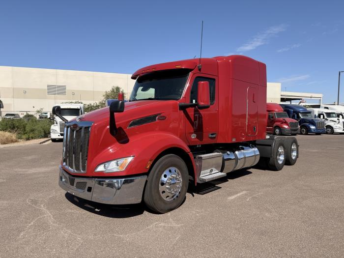 2022 Peterbilt 579-0