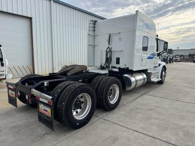 2022 Peterbilt 579-3