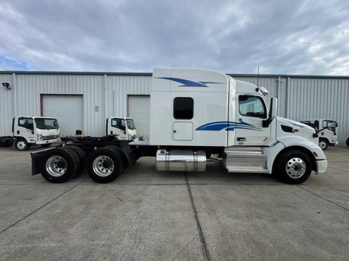 2022 Peterbilt 579-2