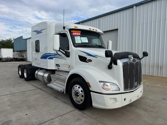 2022 Peterbilt 579-1